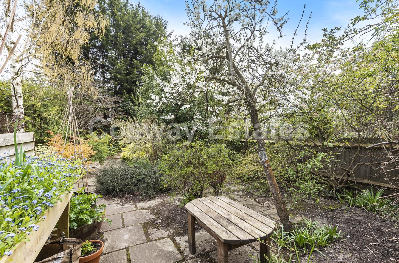 Newcombe Park, Mill Hill